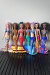 Mattel - The Little Mermaid - Ultimate Ariel Sisters 7-Pack: Caspia, Indira, Perla, Ariel, Karina, Mala, Tamika - Poupée